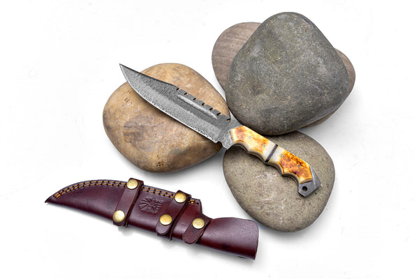 Damascus Fixed Blade Titan Predator- with serrated back