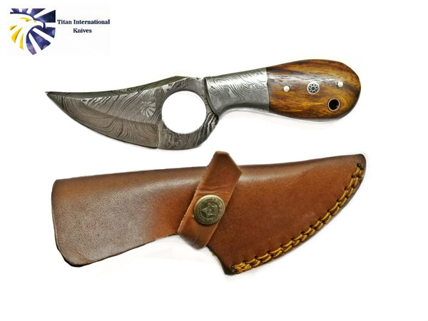 Damascus Knife, Skinner Knife, Hand forged by Titan TD-201