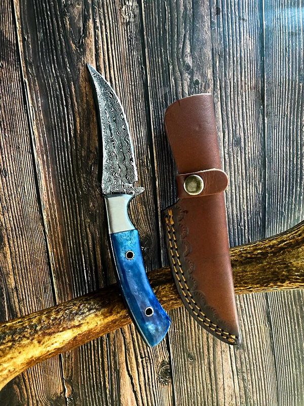 Damascus Hunting Knife Dyed Blue Bone Handle TD-601 (1)