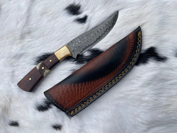 CUSTOM HANDMADE FORGED DAMASCUS STEEL HUNTING KNIFE BLADE WITH BLACK WALNUT AND STAG HORN SCALES TK-058