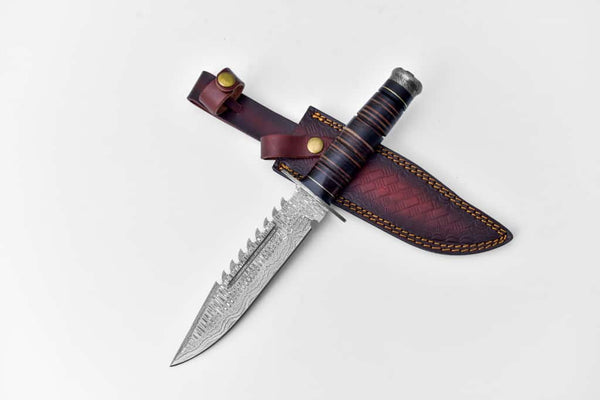 "Savage Fang" Damascus Survival Bowie